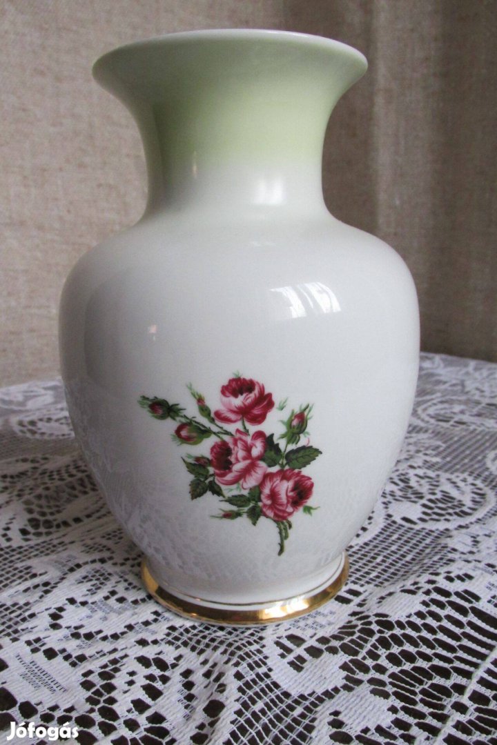 Porcelán váza Hollóháza aranyozott, kézzel festett