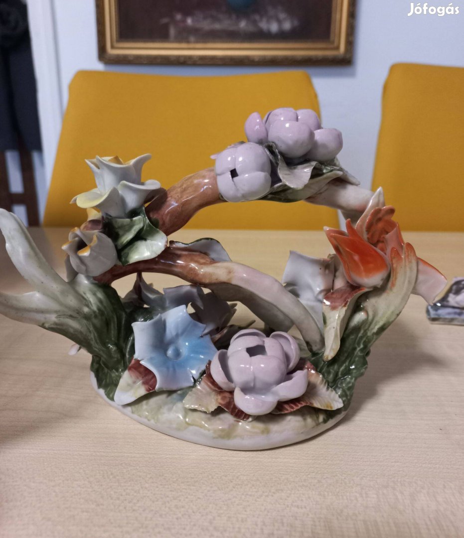 Porcelán virág dísz