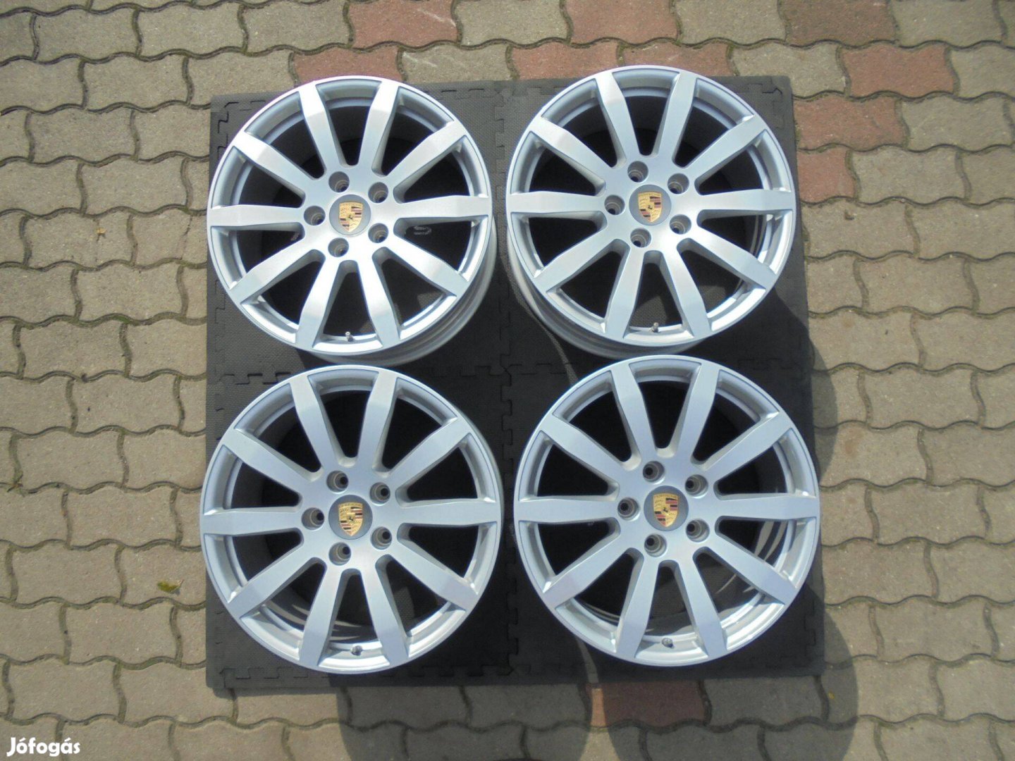 Porsche 19-es szenzoros gyári alufelni mint az új eladó