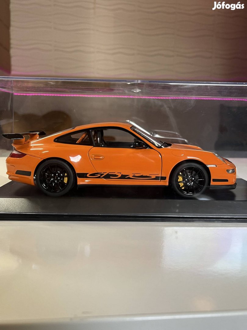 Porsche 911 1:18 modellek eladók