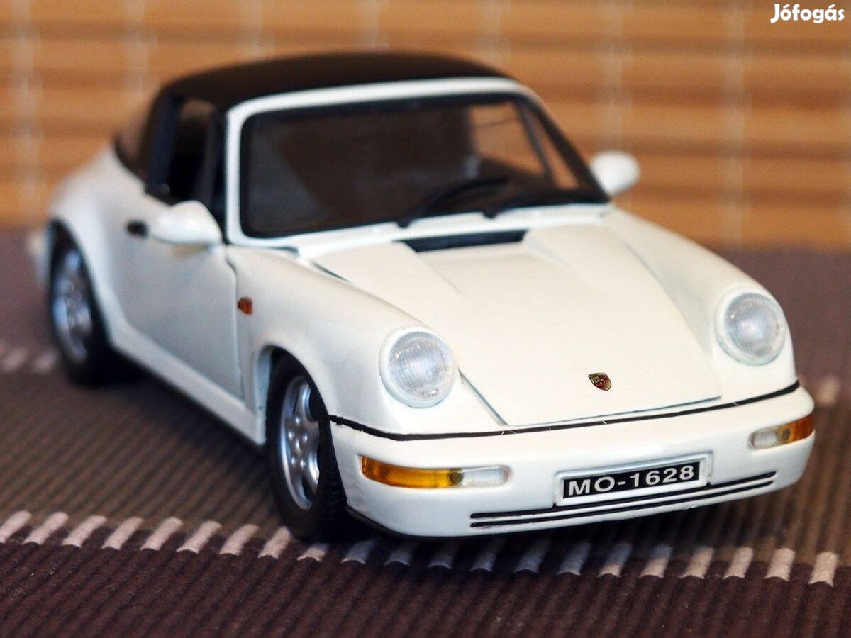 Porsche 911 Carrera 2 Targa (1989) modellautó 1:18