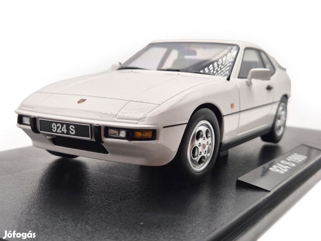 Porsche 924S coupe 1986 - fehér - KK-Scale - 118