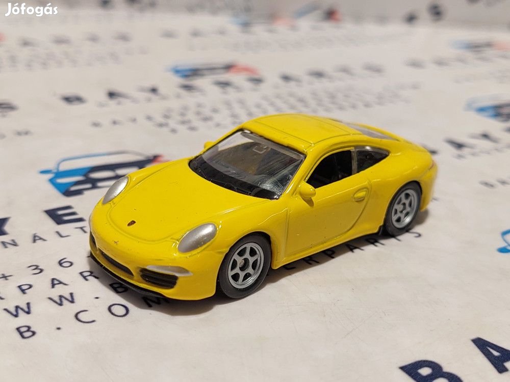 Porsche Carrera 4S 911 - sárga -  Welly - 1:64
