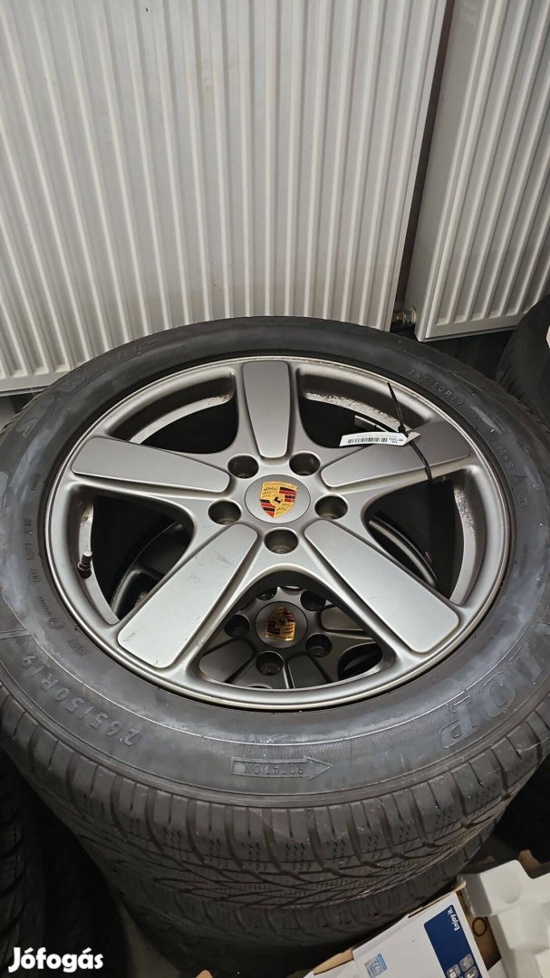 Porsche Cayenne 19" felni téli gumikkal