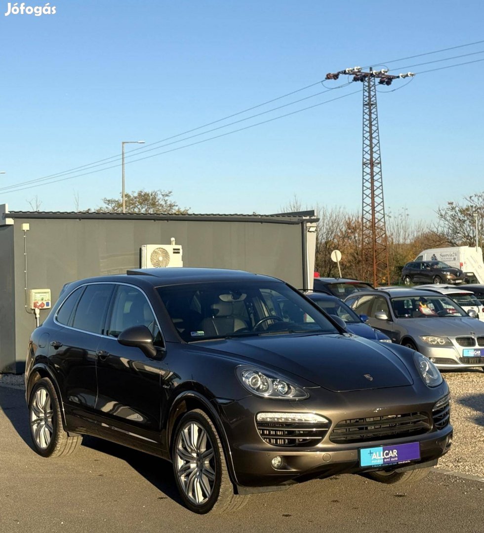 Porsche Cayenne Dízel (Automata) 141eKm/TV hátu...