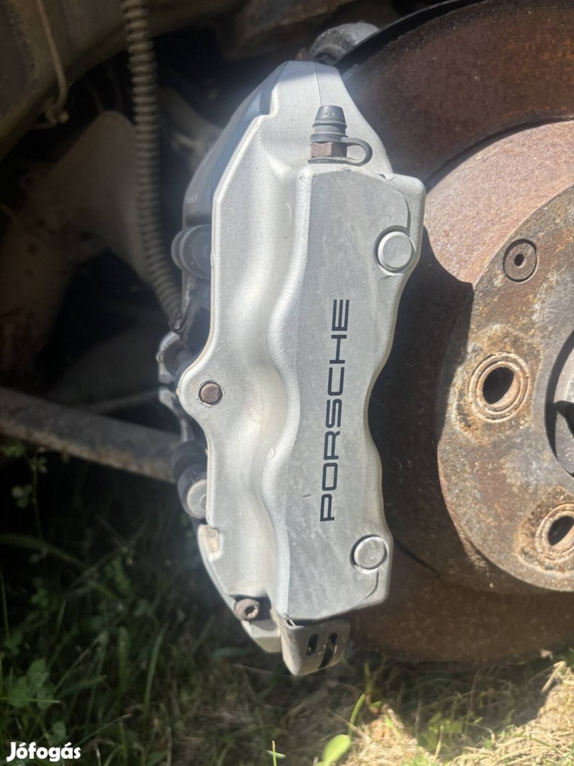 Porsche Cayennes brembo hátsó féknyereg