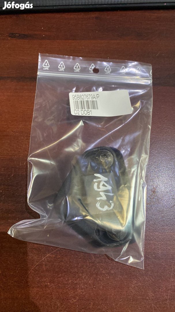 Porsche Macan vezetőékes hátsó csomagtér 95B827679A eladó