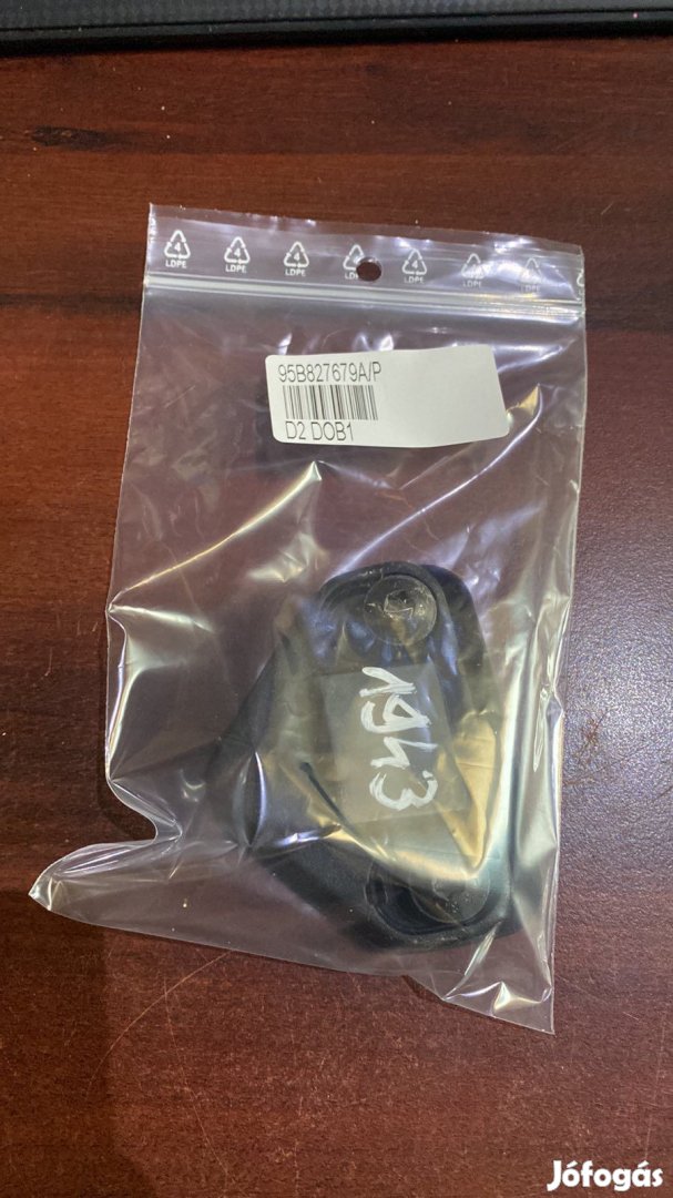 Porsche Macan vezetőékes hátsó csomagtér 95B827679A eladó