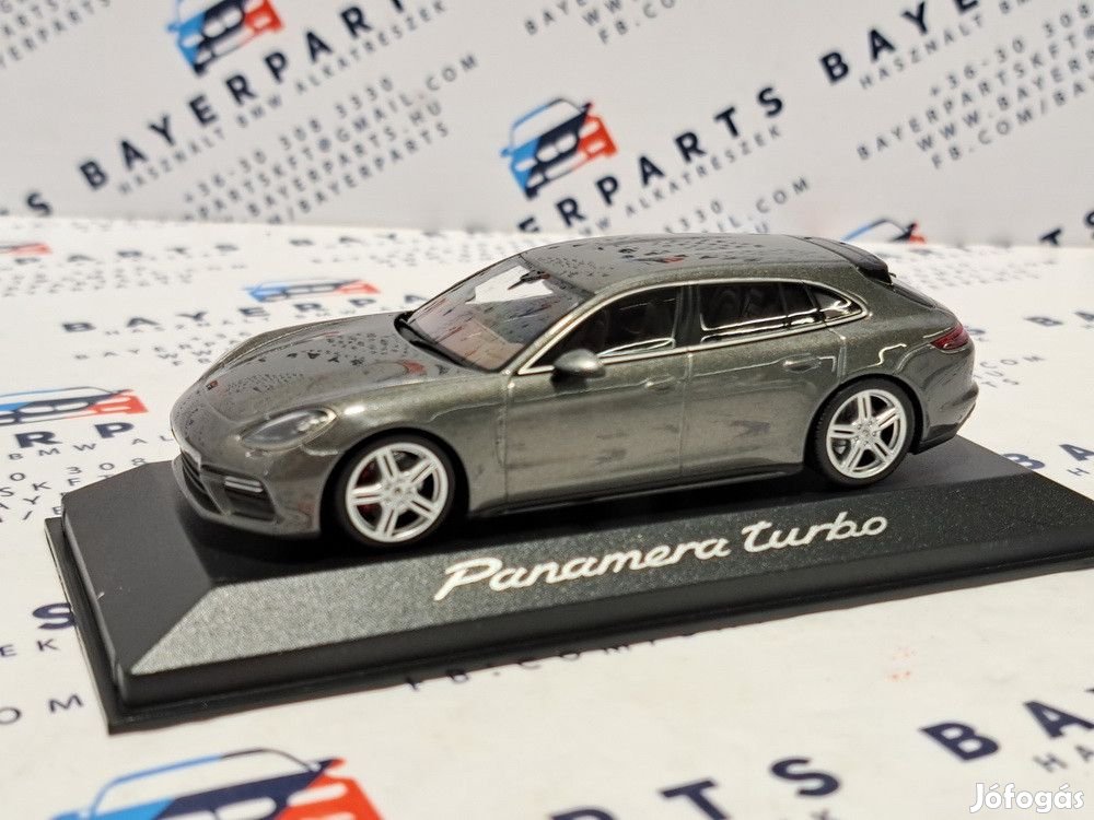 Porsche Panamera Turbo gray metallic 1:43 Minichamps modellautó