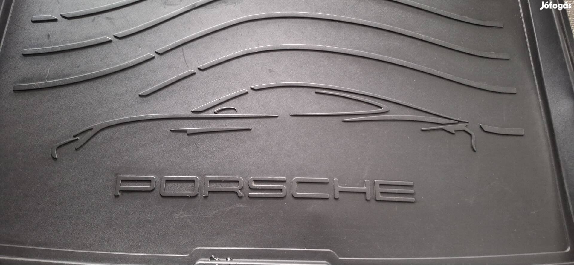Porsche Taycan csomagtér tálca
