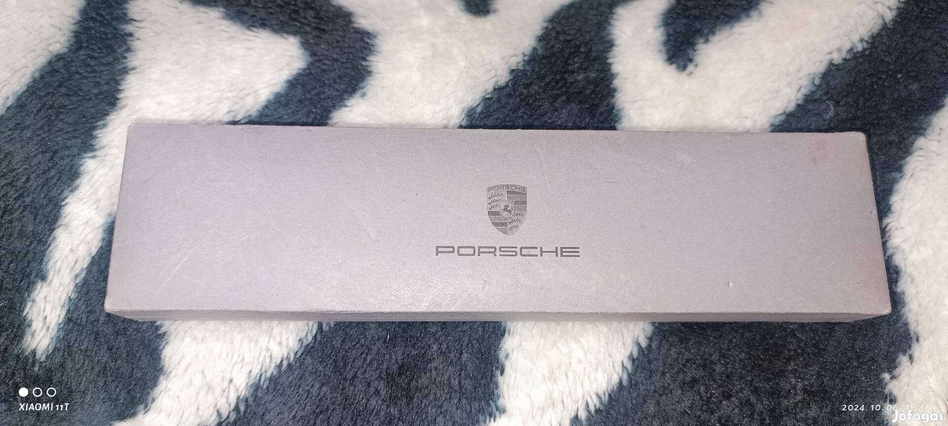 Porsche elegáns óradoboz, kiváló állapotú. Posta 