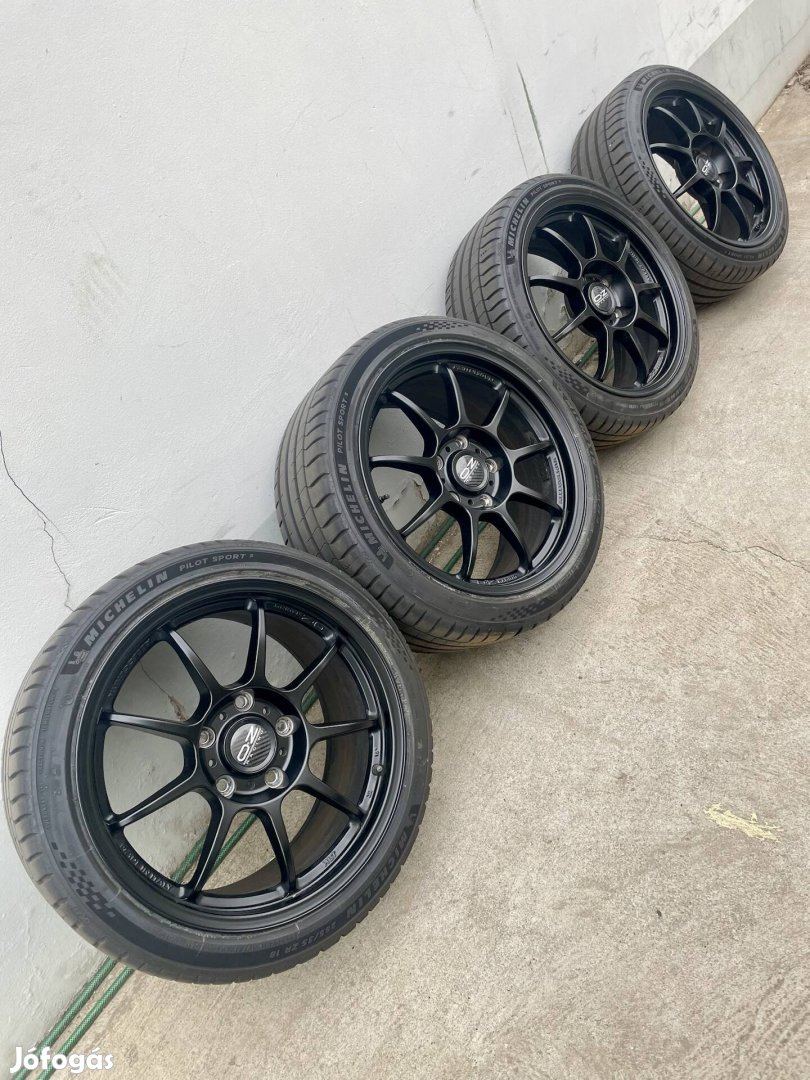 Porsche oz alleggerita 5x130 r18 Michelin 