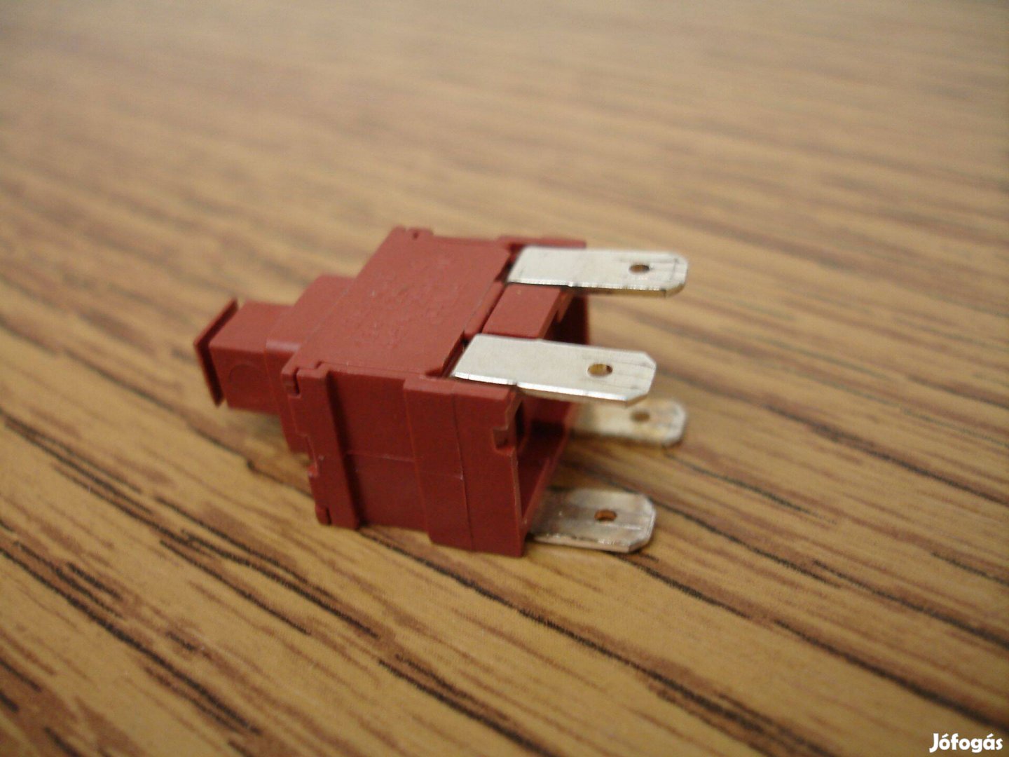 Porszívó kapcsoló 4 pólusú hálózati nyomókapcsoló bontott