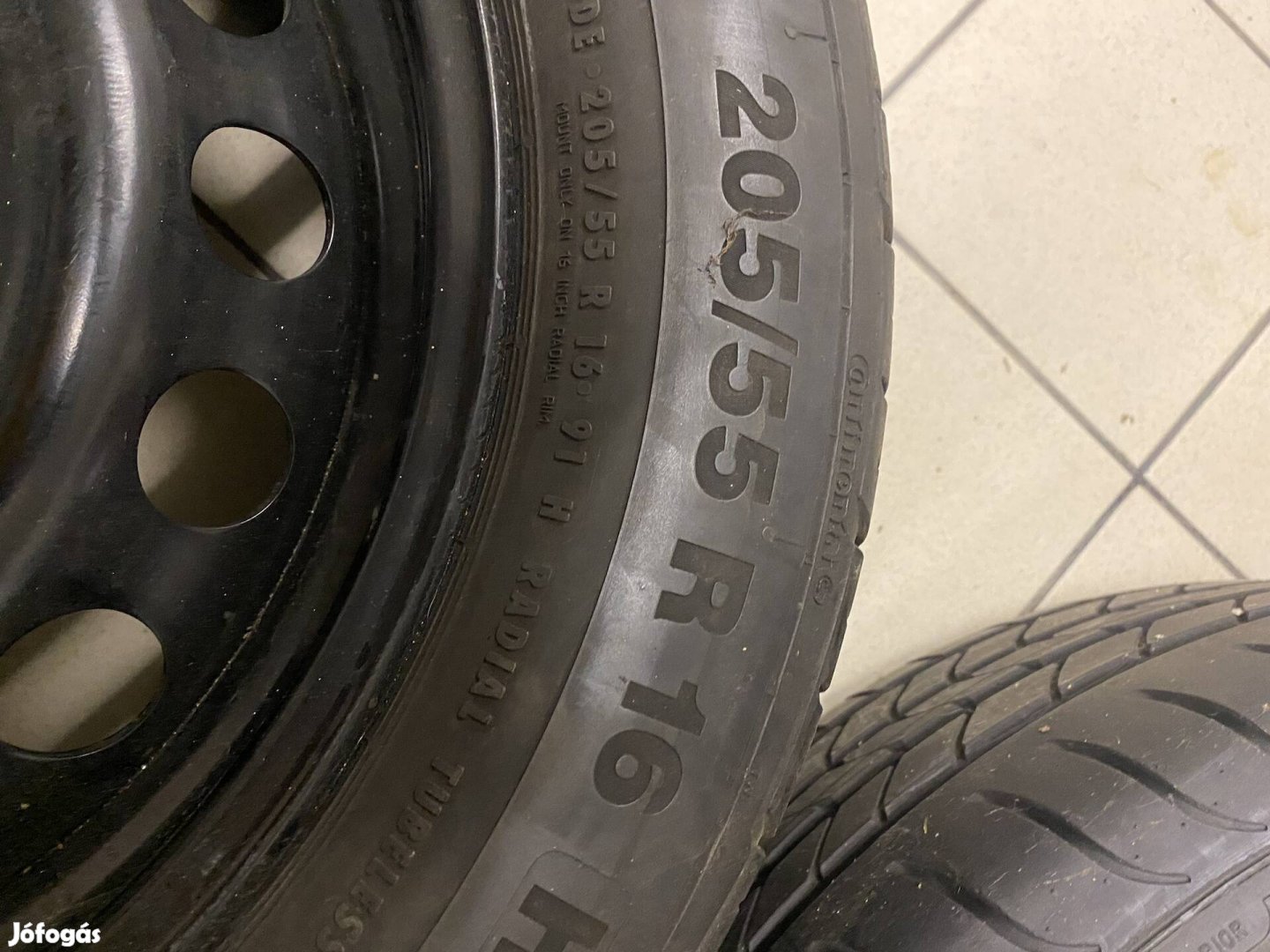 Pótkerék a képeken látható méretben