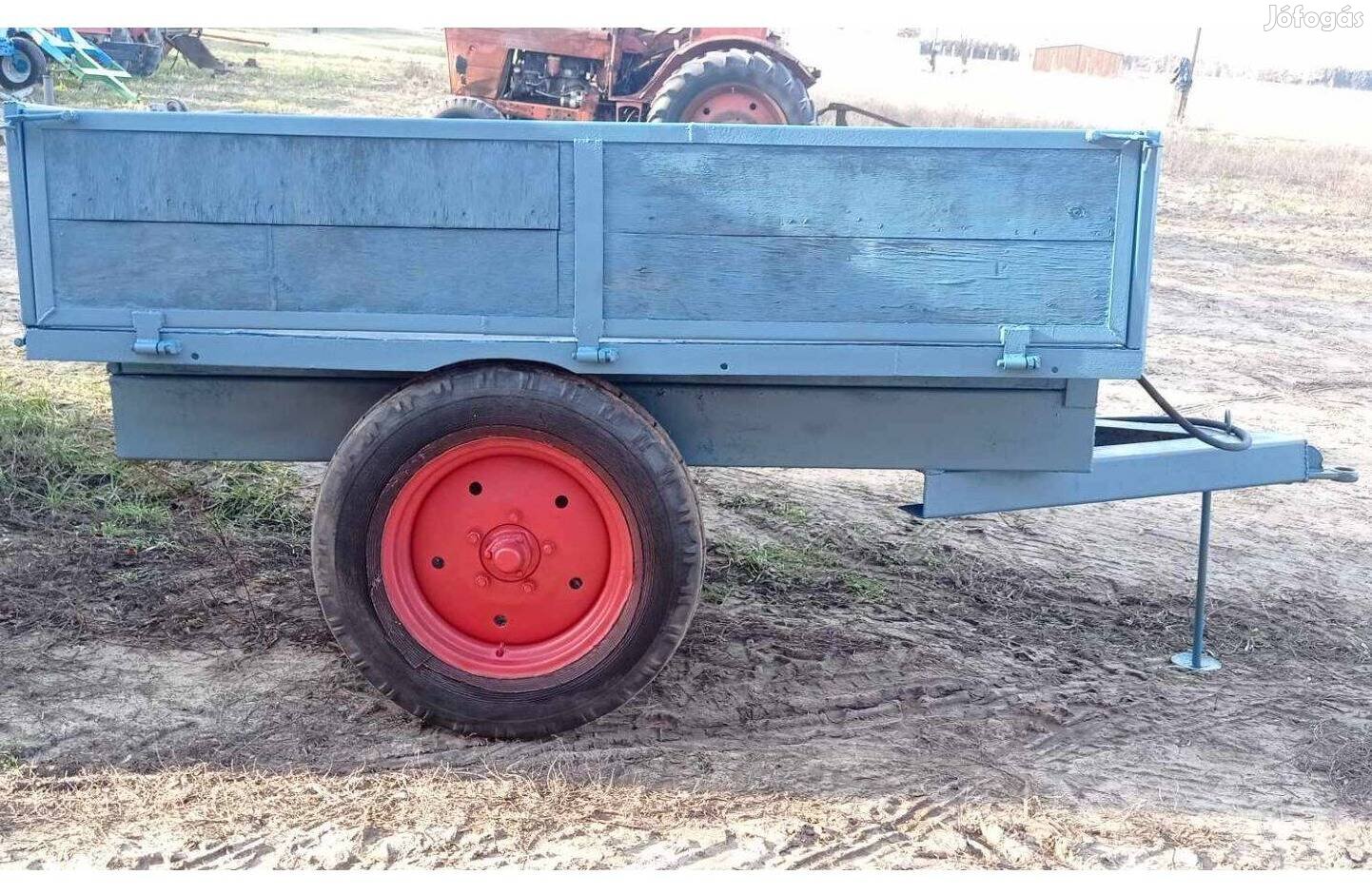 Pótkocsi, 1 tengelyes, billencs, MTZ traktor után