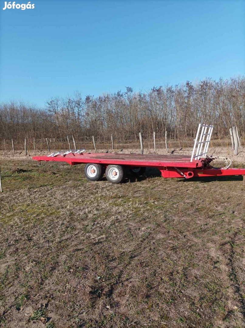 Pótkocsi bálaszállító tandem