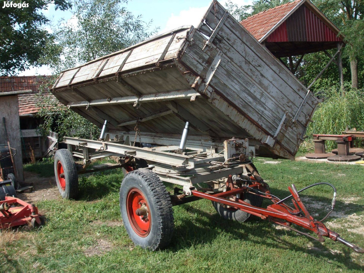 Pótkocsi gyári 5 t bilenős