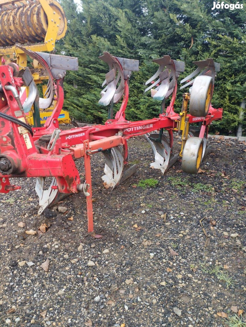 Pöttinger Servo35 váltvaforgatós eke
