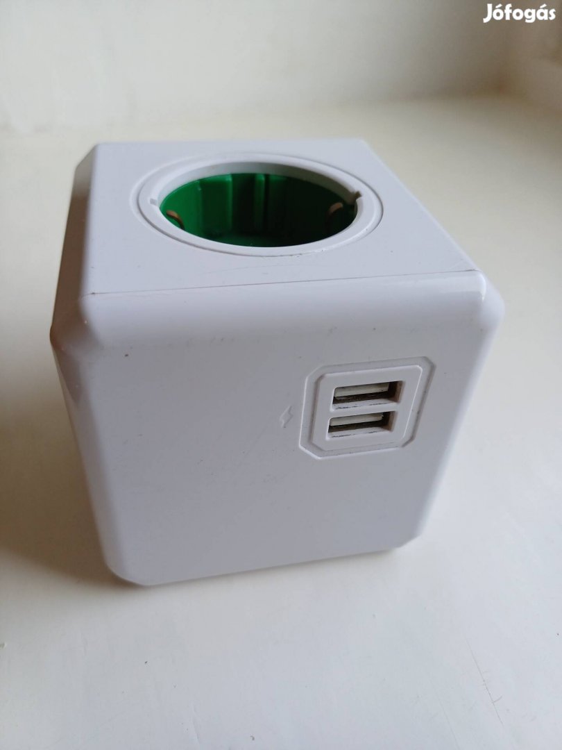 Powecube Original hálózati elosztó 4 aljzat2 usb eladó!