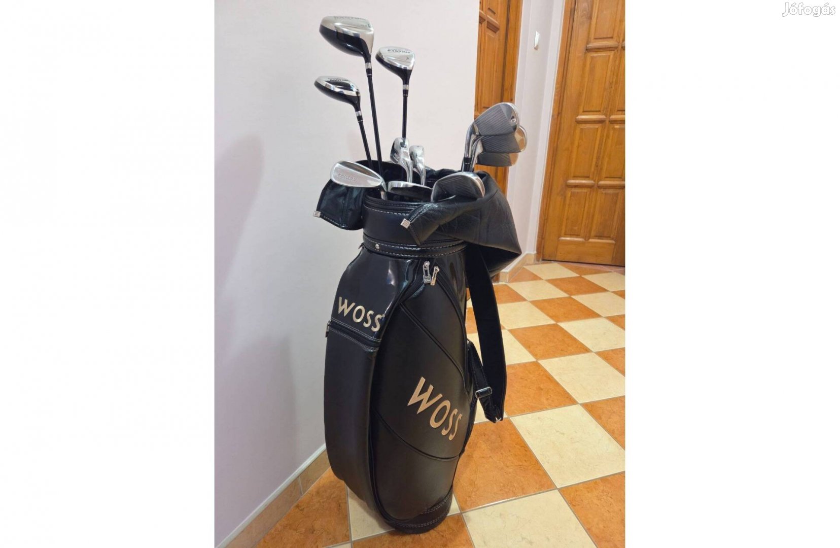 Powerbilt golfkészlet táskával és 13 db különböző ütővel