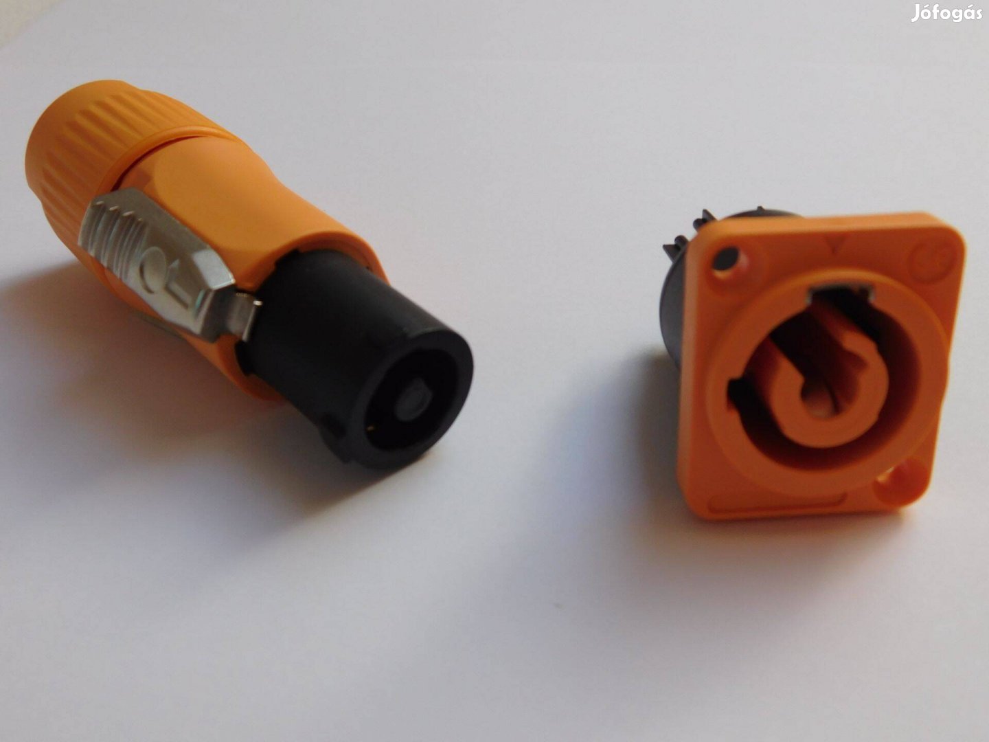 Powercon speakon 250V 20A IP65 3 pólusú bajonettzáras csatlakozó pár !