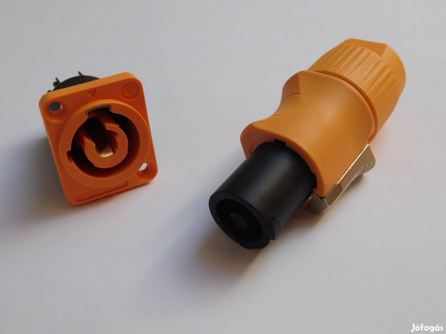 Powercon speakon 250V 20A IP65 3 pólusú bajonettzáras csatlakozó szett