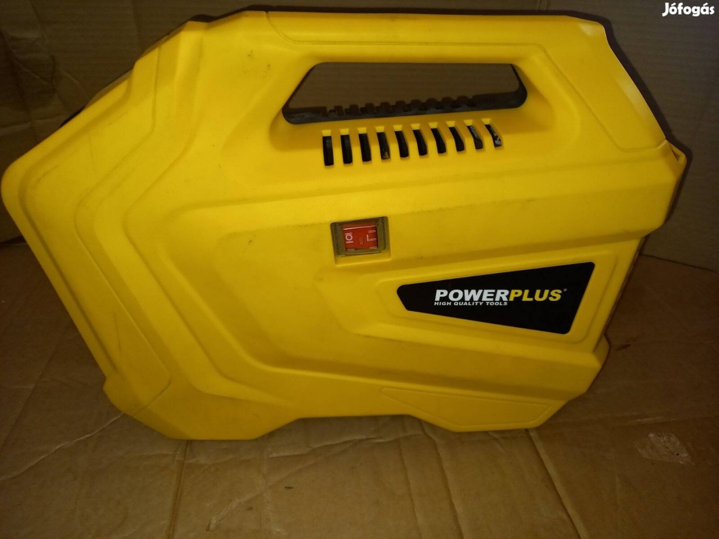 Powerplus hordozható olajmentes kompresszor szett nélkül