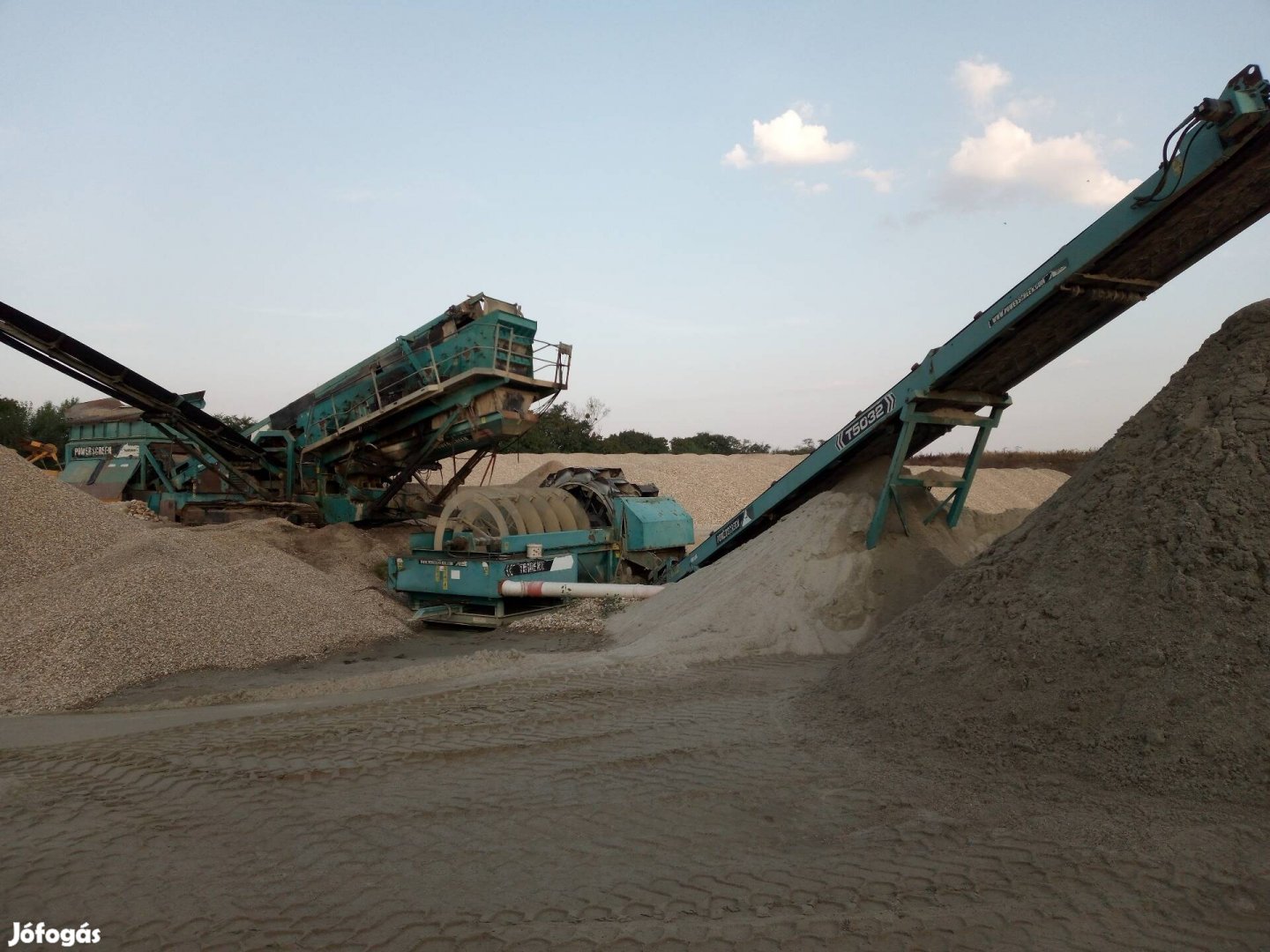 Powerscreen Chieftain 2100x mobil vizes osztalyozó és dehidrátor