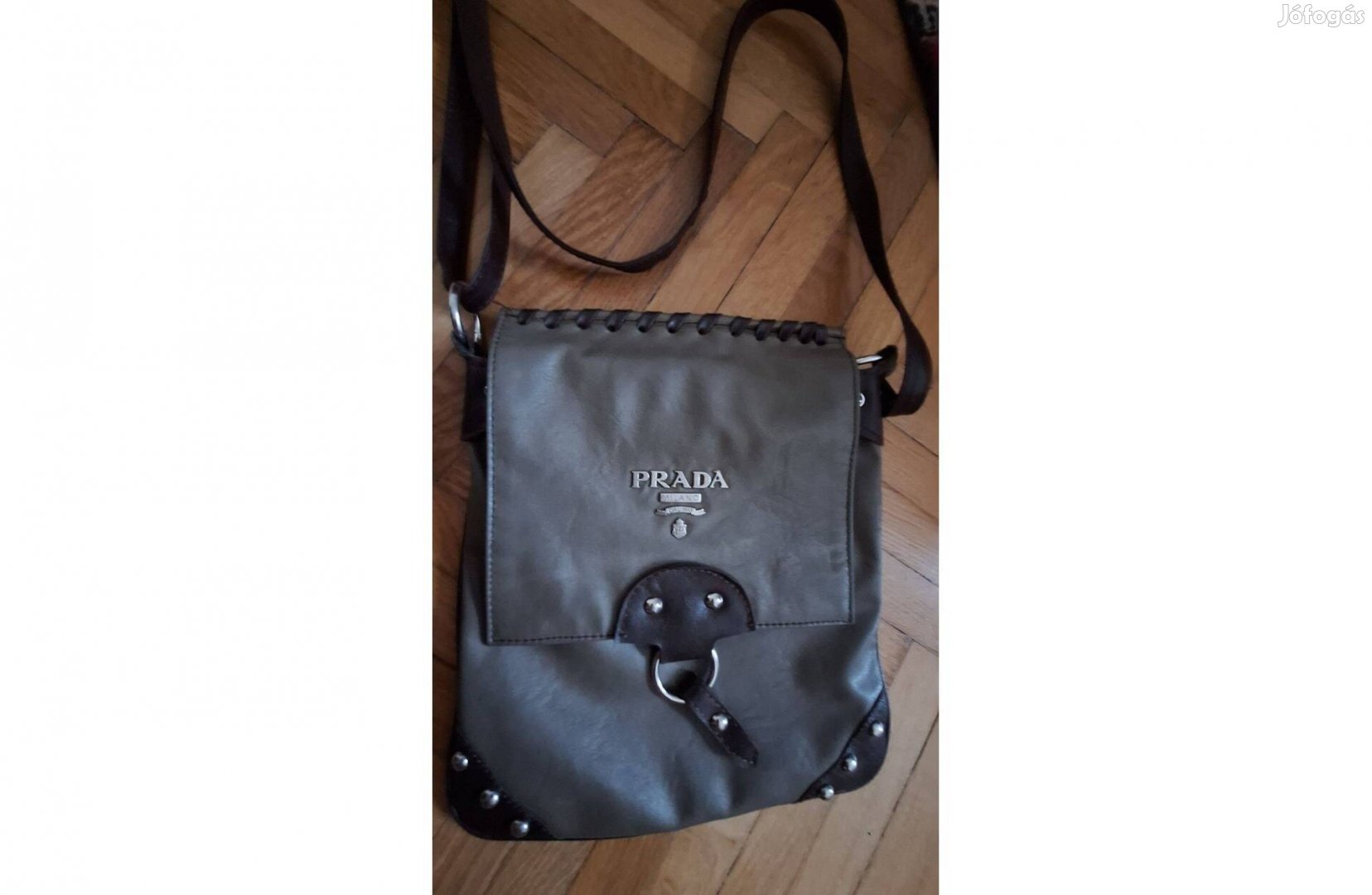 Prada bőrtáska, kisméretű