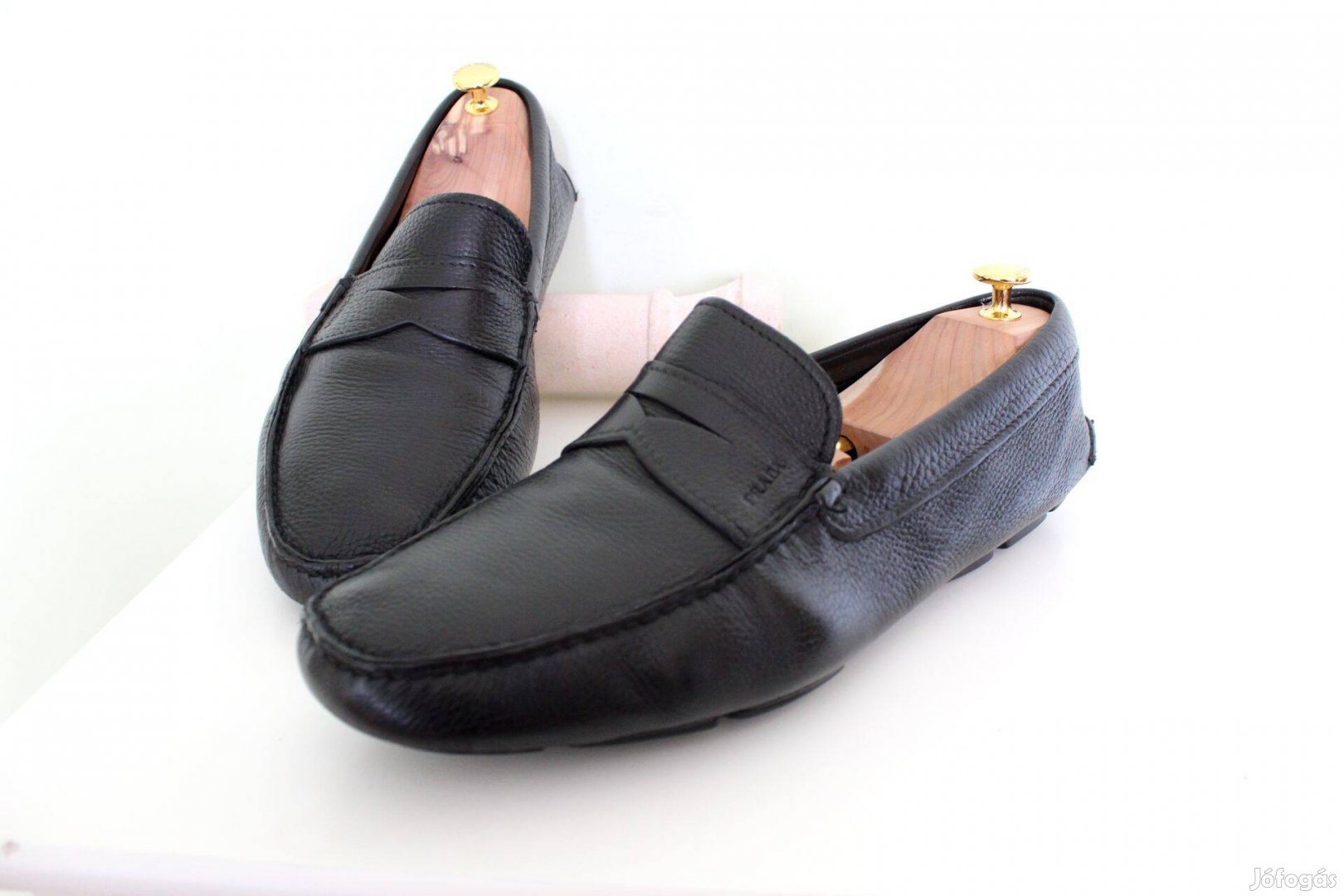 Prada elegáns férfi loafer típusú cipő (44-es méret)