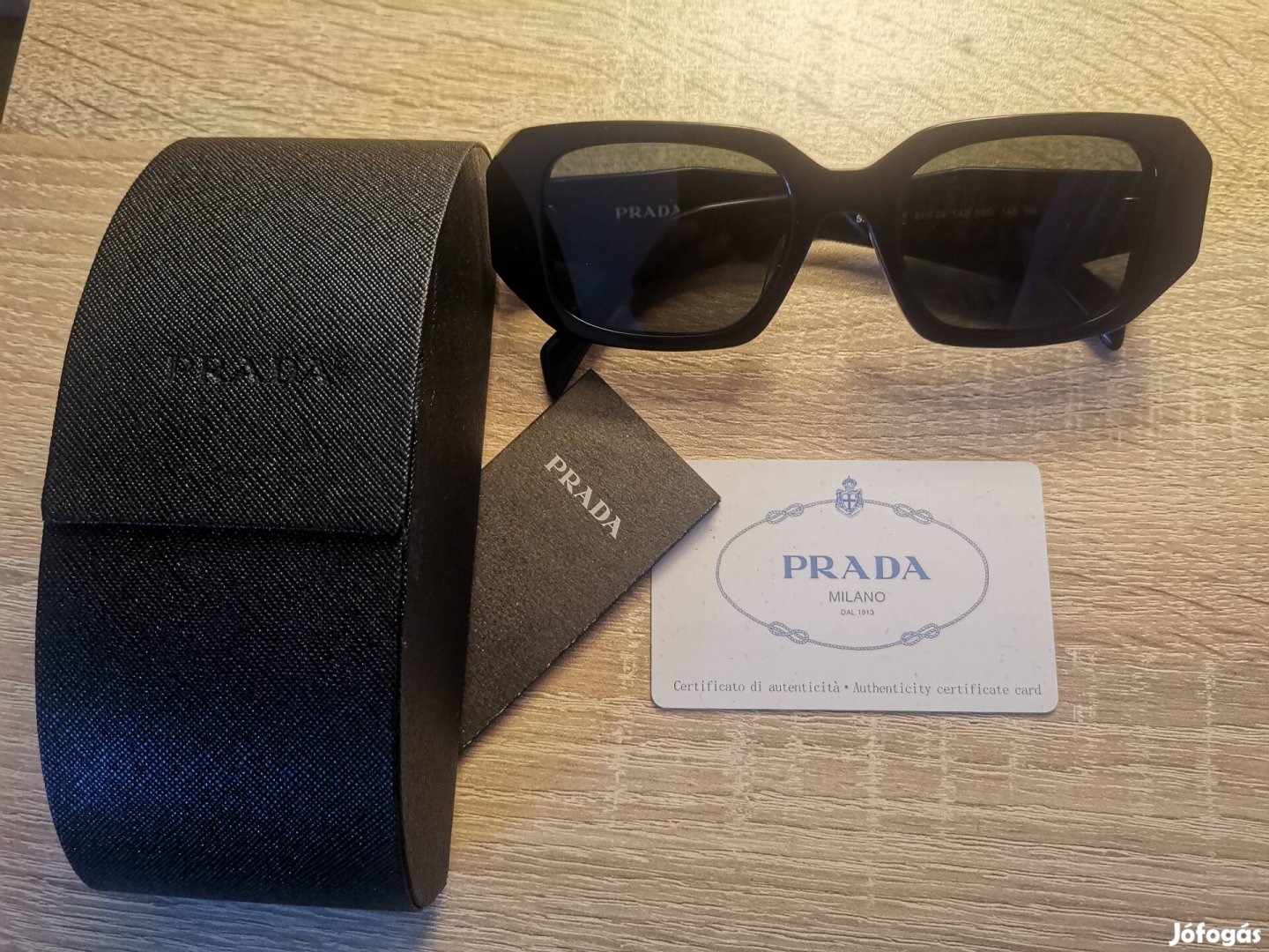 Prada napszemüveg