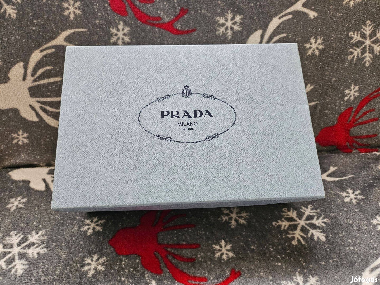 Prada üres doboz