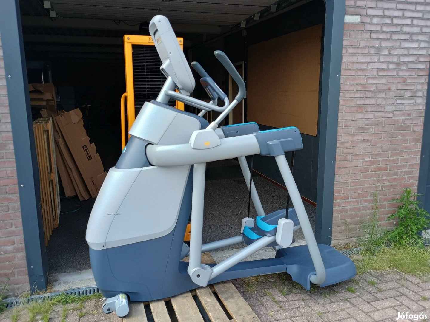 Precor AMT885, elliptikus tréner 