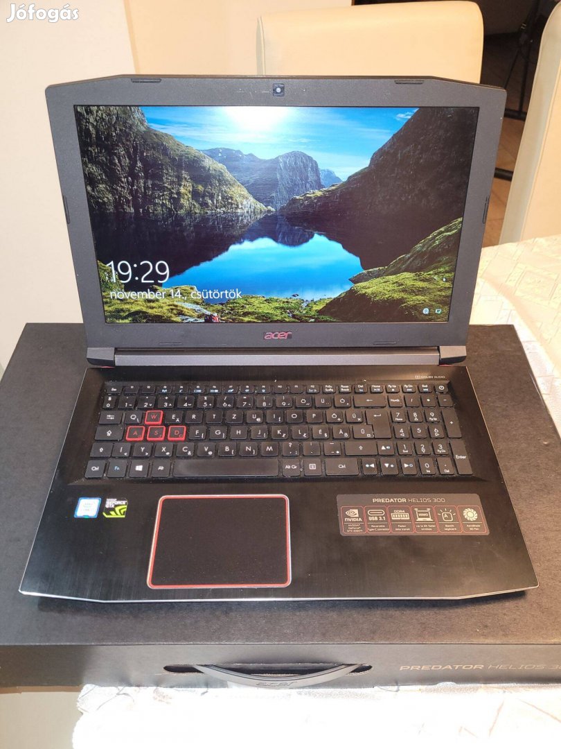 Predátor Helios 300 használt gamer laptop eladó