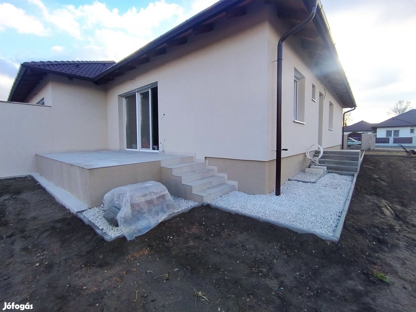 Prémium ikerházfél Vácrátóton 2025-ös átadással