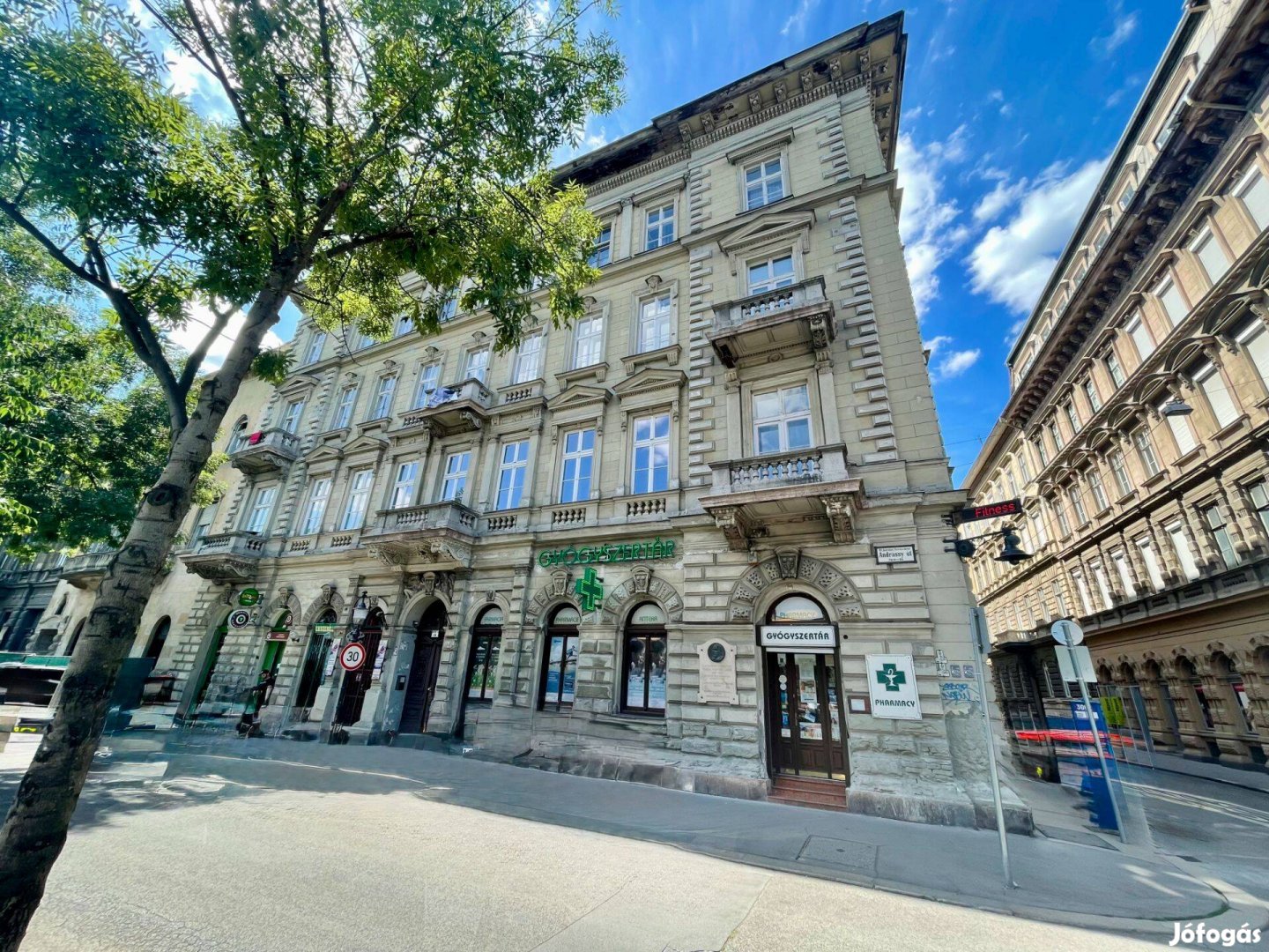 Prémium lakás az Andrássy úton Airbnb-re is alkalmas,alacsony rezsivel
