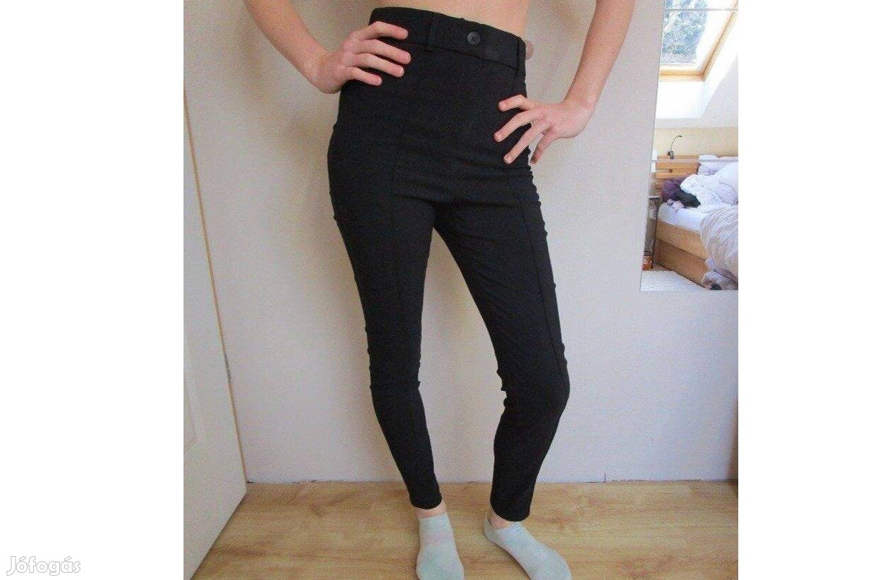Primark fekete skinny fazonú karcsúsított lányka/női nadrág 42-es