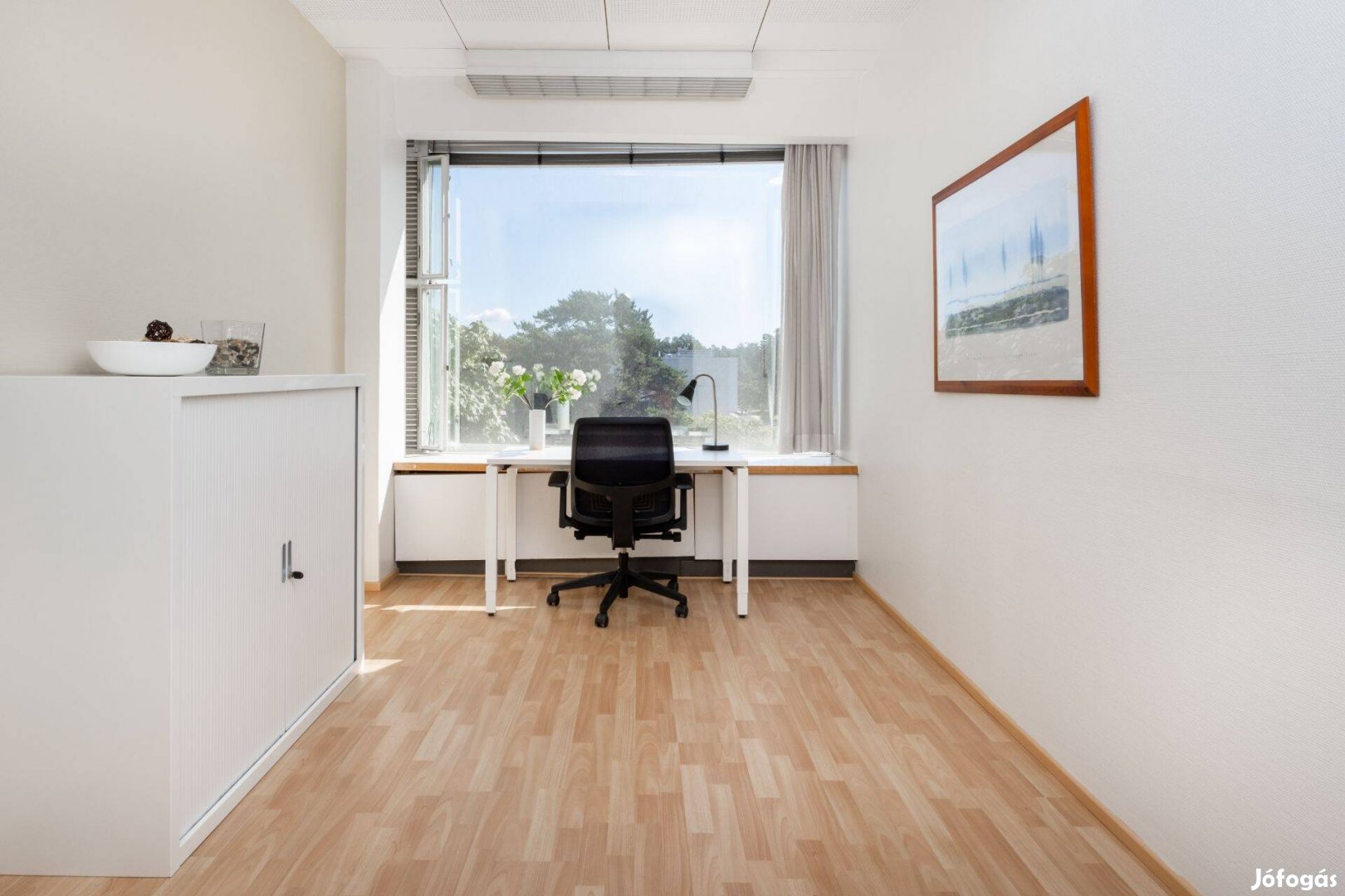 Privát irodahelyiség 3 fő számára