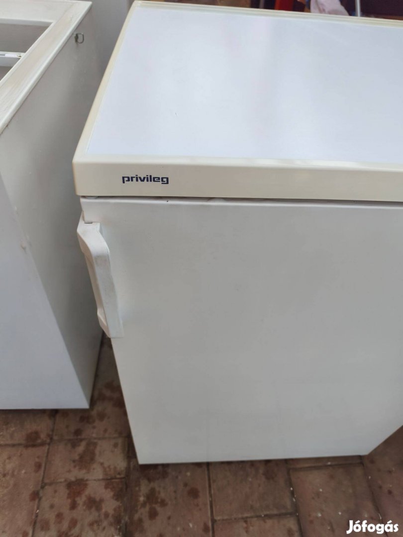 Privileg fagyasztószekrény jó állapotban eladó. Szép