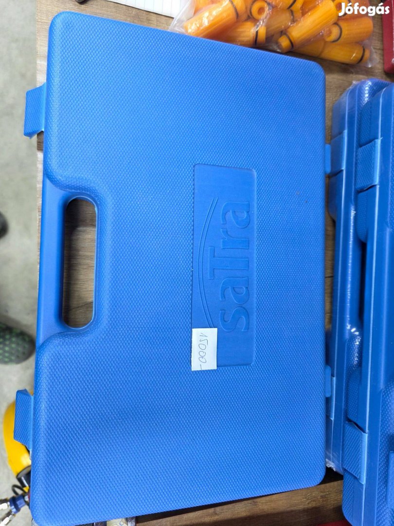 Profi cső-, furat- és szelepfészek tisztító kefeszett