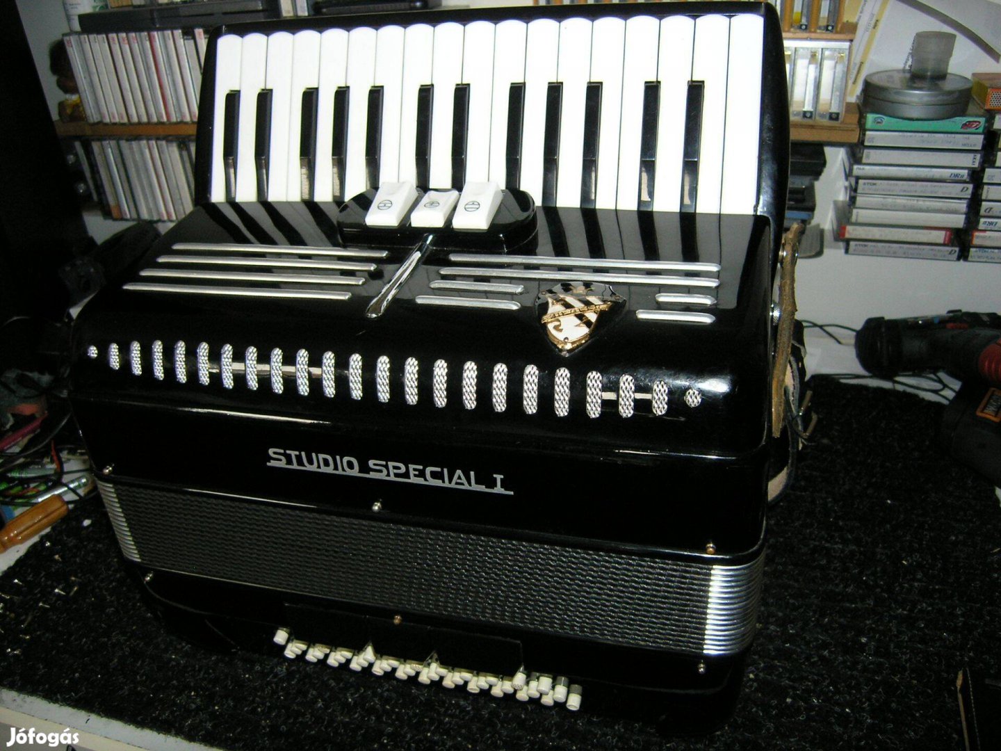Profi olasz free bass harmonika accordion