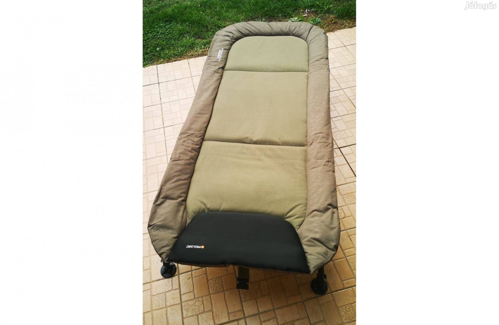 Prologic Commander Wide & Flat Bojlis Ágy 8 lábas + JRC ágytáska