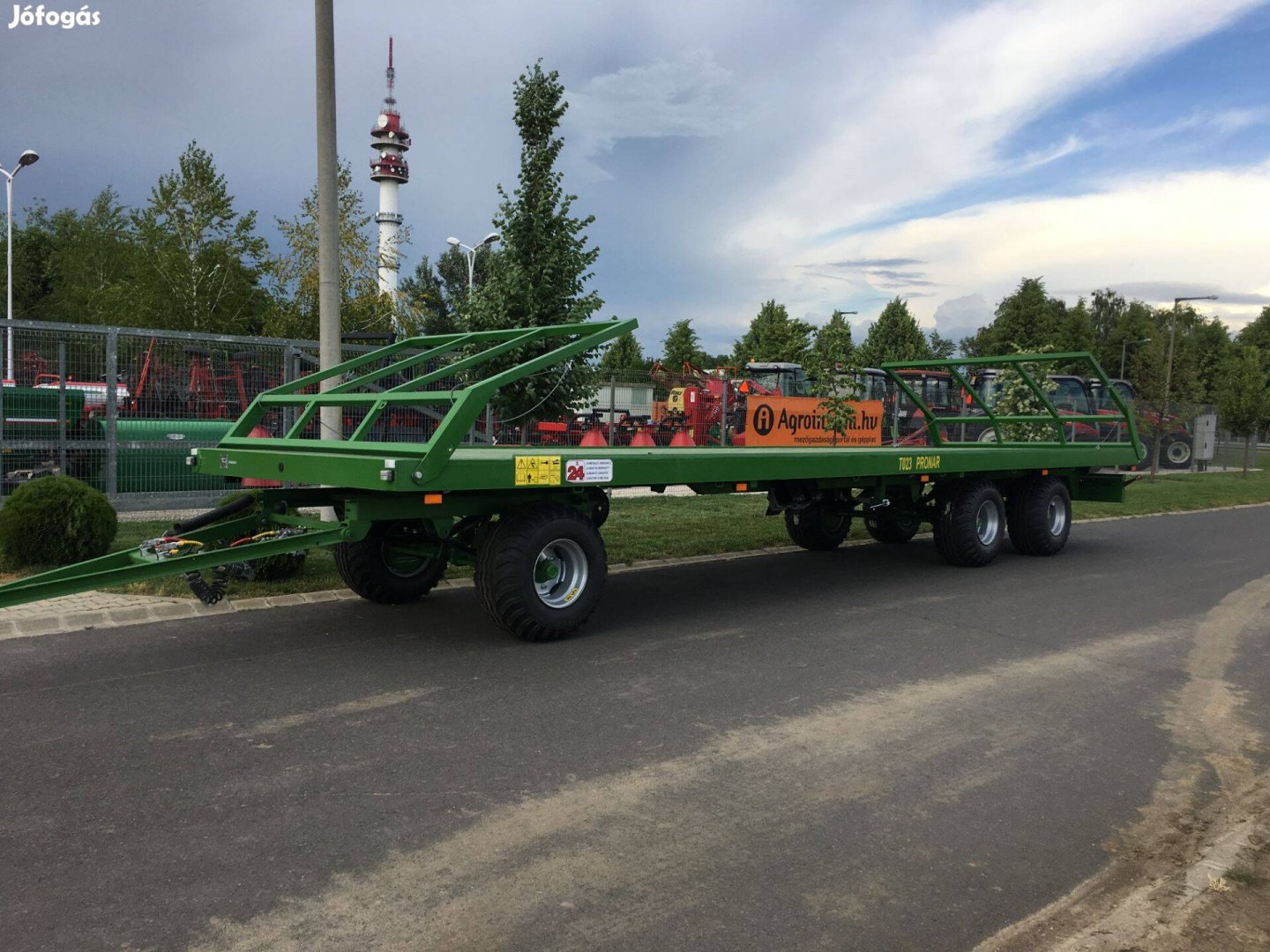 Pronár T 023 új bálaszállító pótkocsi