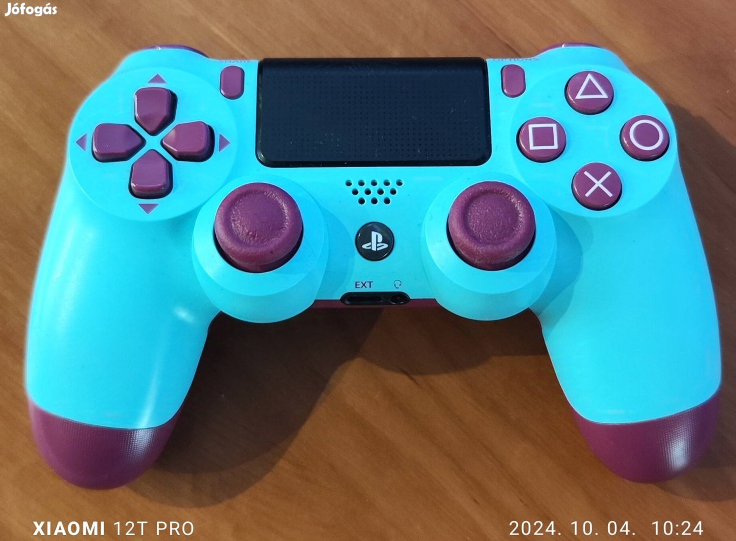 Ps4  Sony V2 dualshock eredeti kontroller. Szép állapotban. 