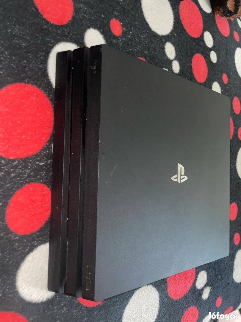Ps4 pro 1TB használt/új állapotú 
