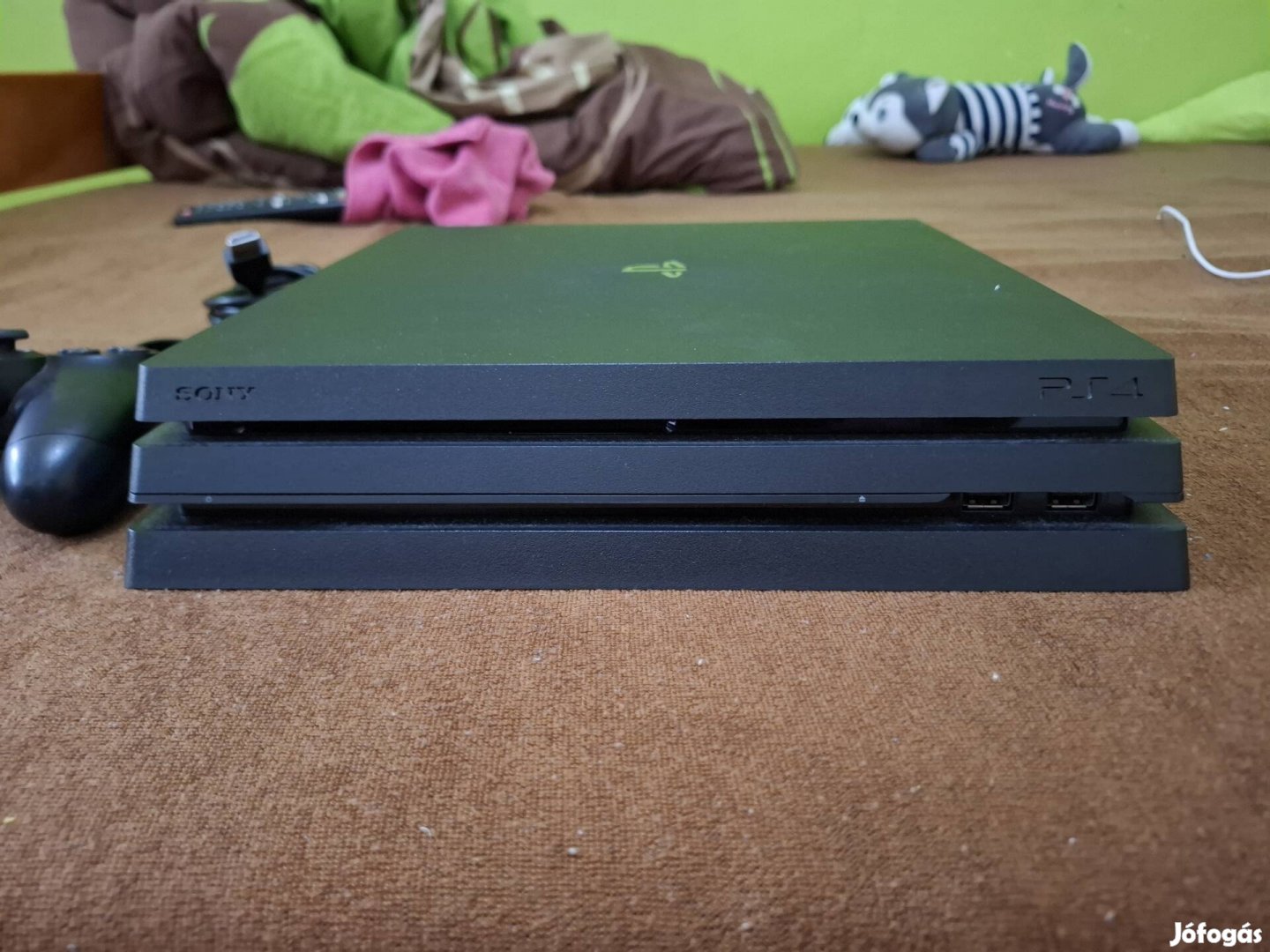 Ps4 pro 1tb 3db játékkal