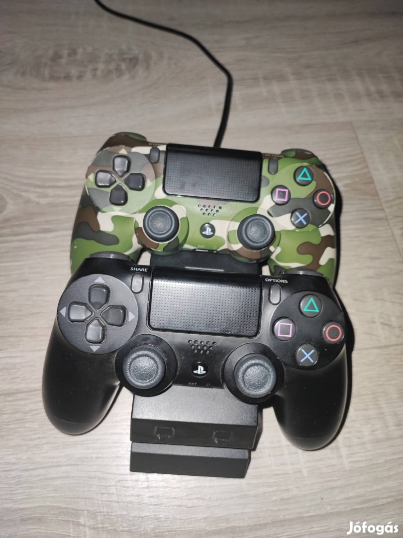 Ps4 pro - 2db kontroller - 3db játék - töltő