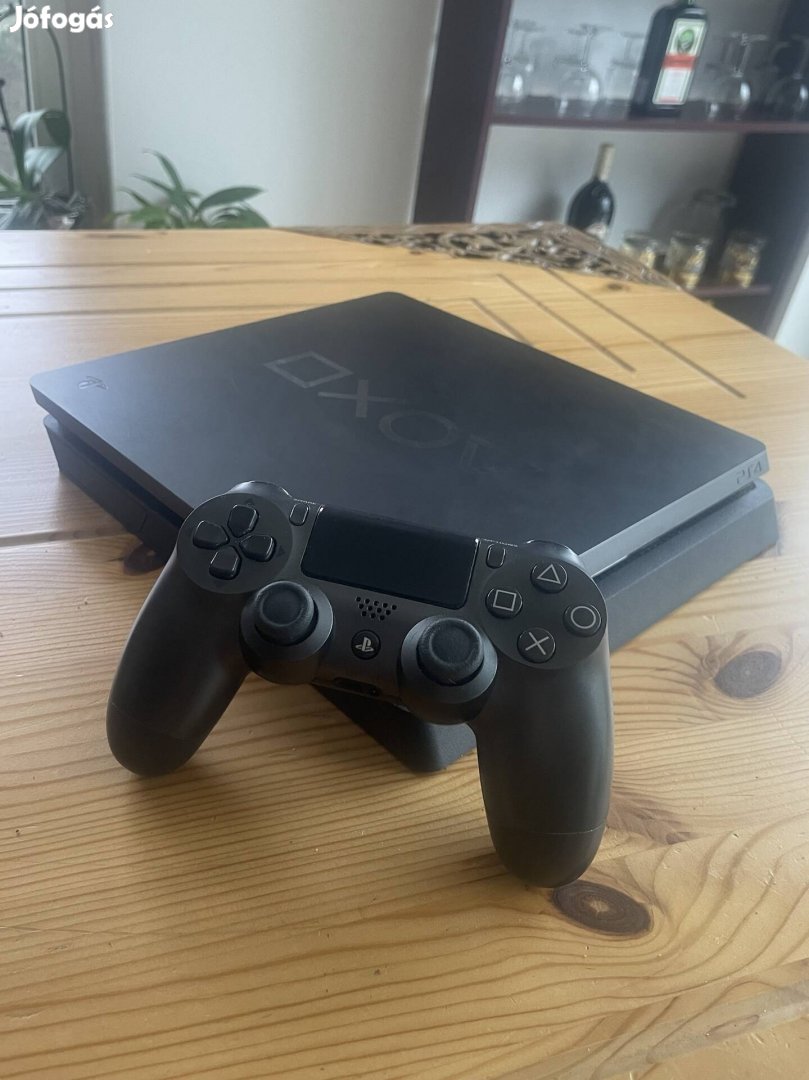 Ps4 slim 1TB days of play edition