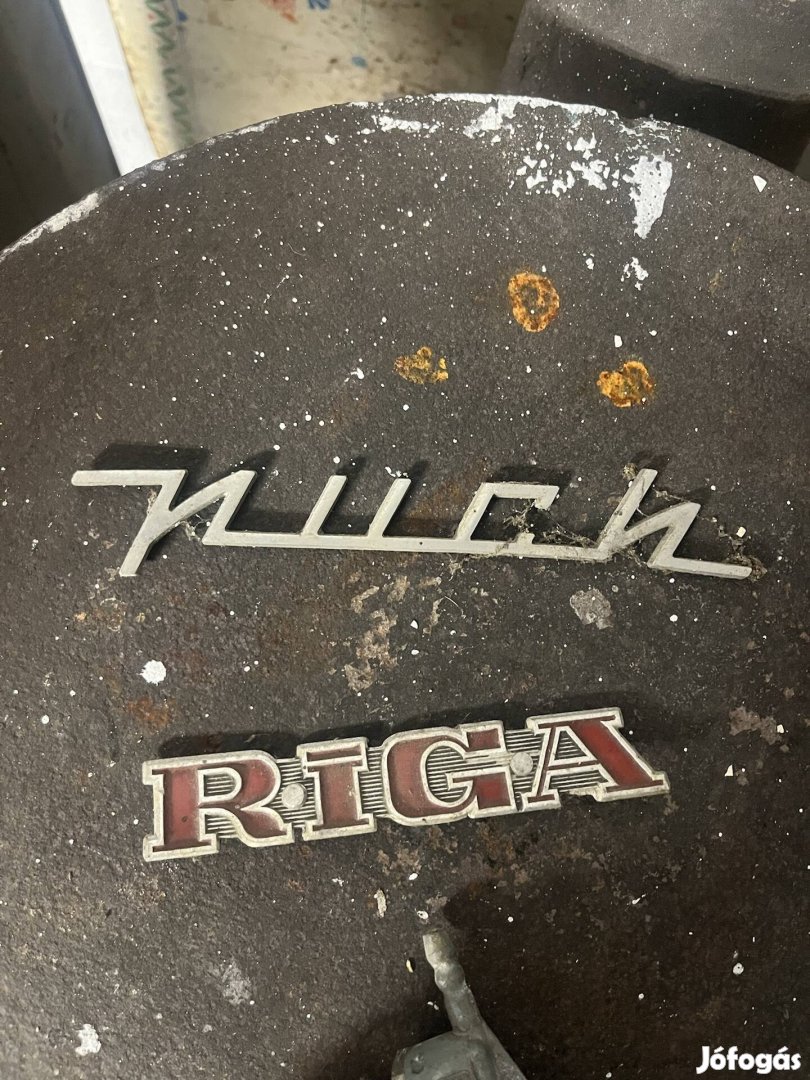 Puch Riga Jel Emblema Felirat