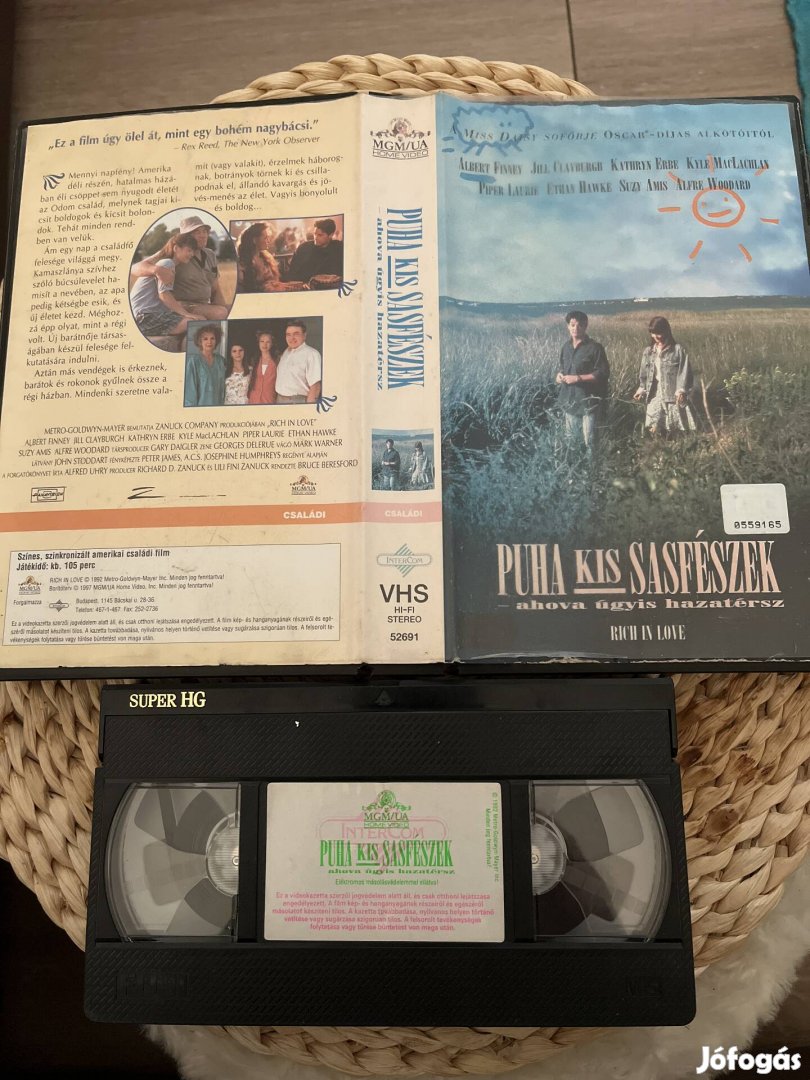 Puha kis sasfészek vhs